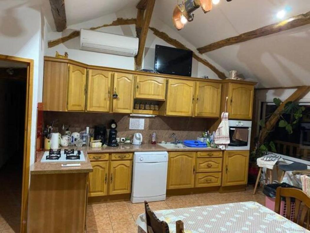 Gite A La Ferme Montesquieu-Avantes Exterior photo
